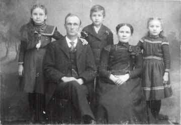 Family of Albert Lee Ives (1898)